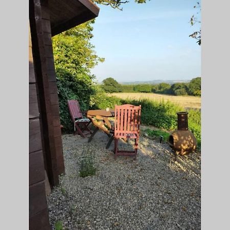 Self Catering Garden Lodge Ludlow Exteriör bild