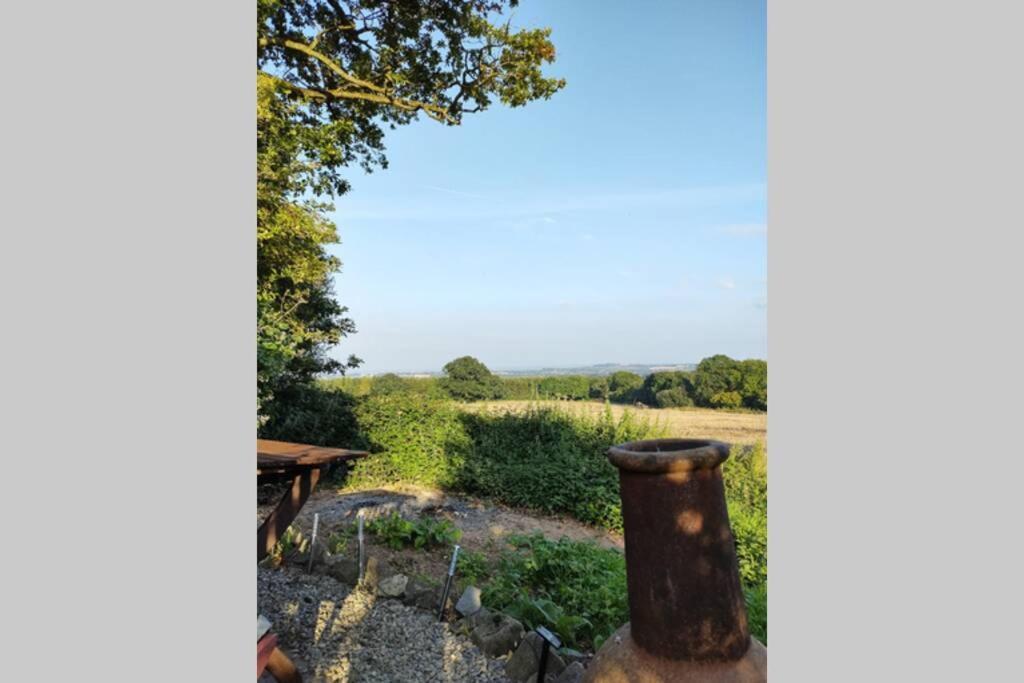 Self Catering Garden Lodge Ludlow Exteriör bild